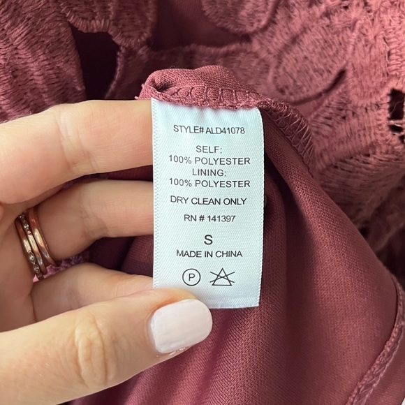 ASTR The Label Floral Overlay Sleeveless Sheath Dress‎ in Blush Pink/Woodrose - Picture 5 of 9